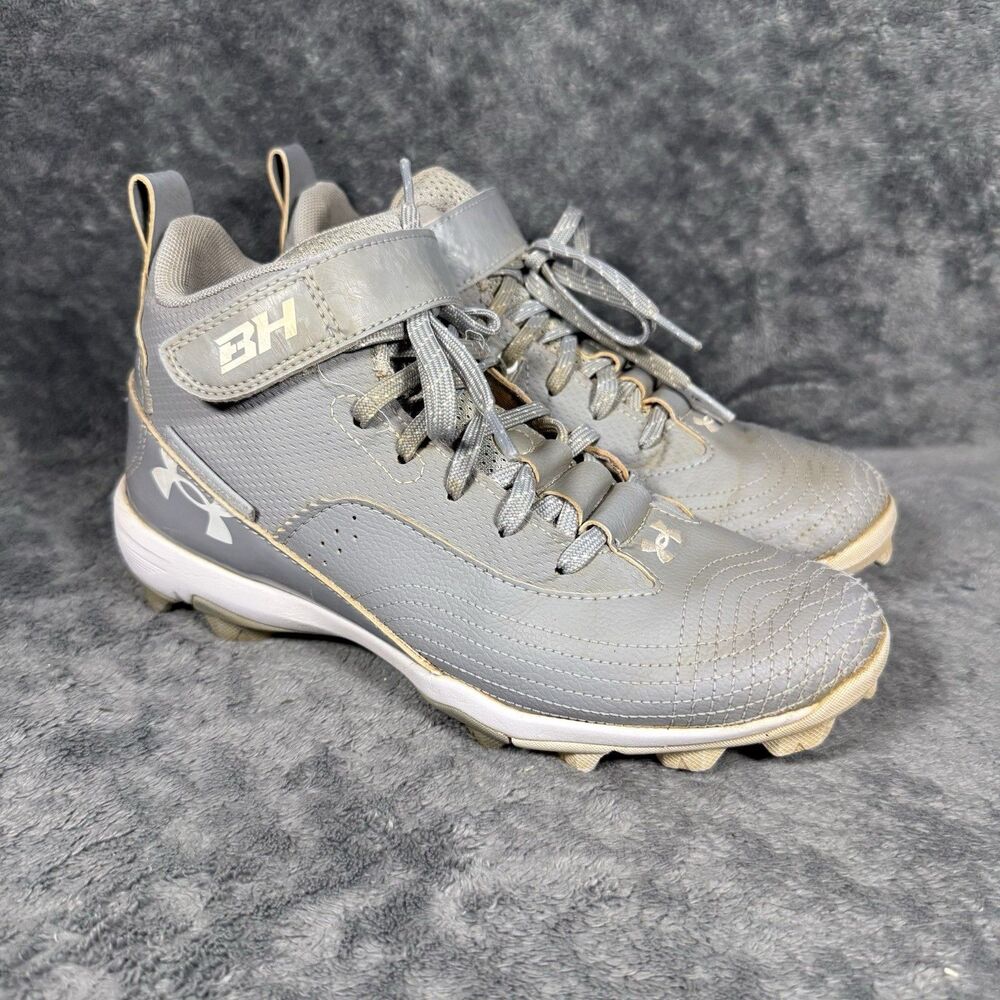 Under Armour Harper 7 Mid RM Boys 5Y Grey White Baseball Cleats Lace Up